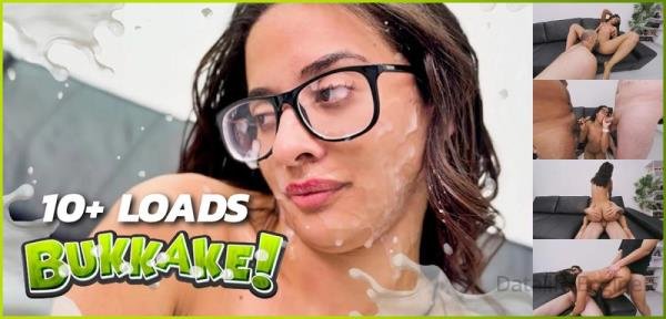 PutalocuraVR, SLR: Alice Biancci - Creamy Facial Bukkake On Amazing 18yo Teen Face [Oculus Rift, Vive | SideBySide] [3072p]
