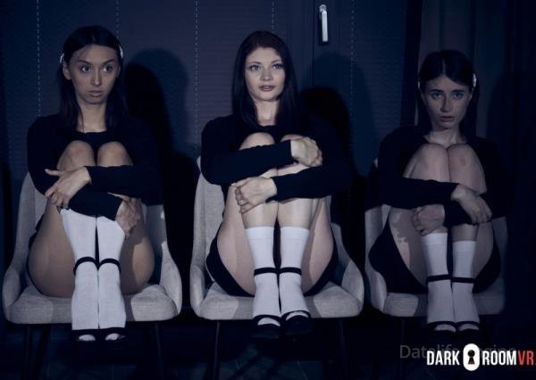 DarkRoomVR: Ashly Rabbit, Foxy Dreams, Bonnie Woods - Three Pussies, One Owner [Oculus Rift, Quest 2, Vive | SideBySide] [3630p]